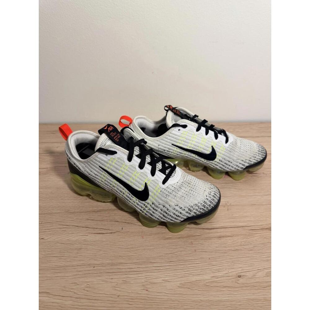 Nike Air Vapormax Flyknit 3 White Black Volt Running Shoes Size 6Y 7.5 W